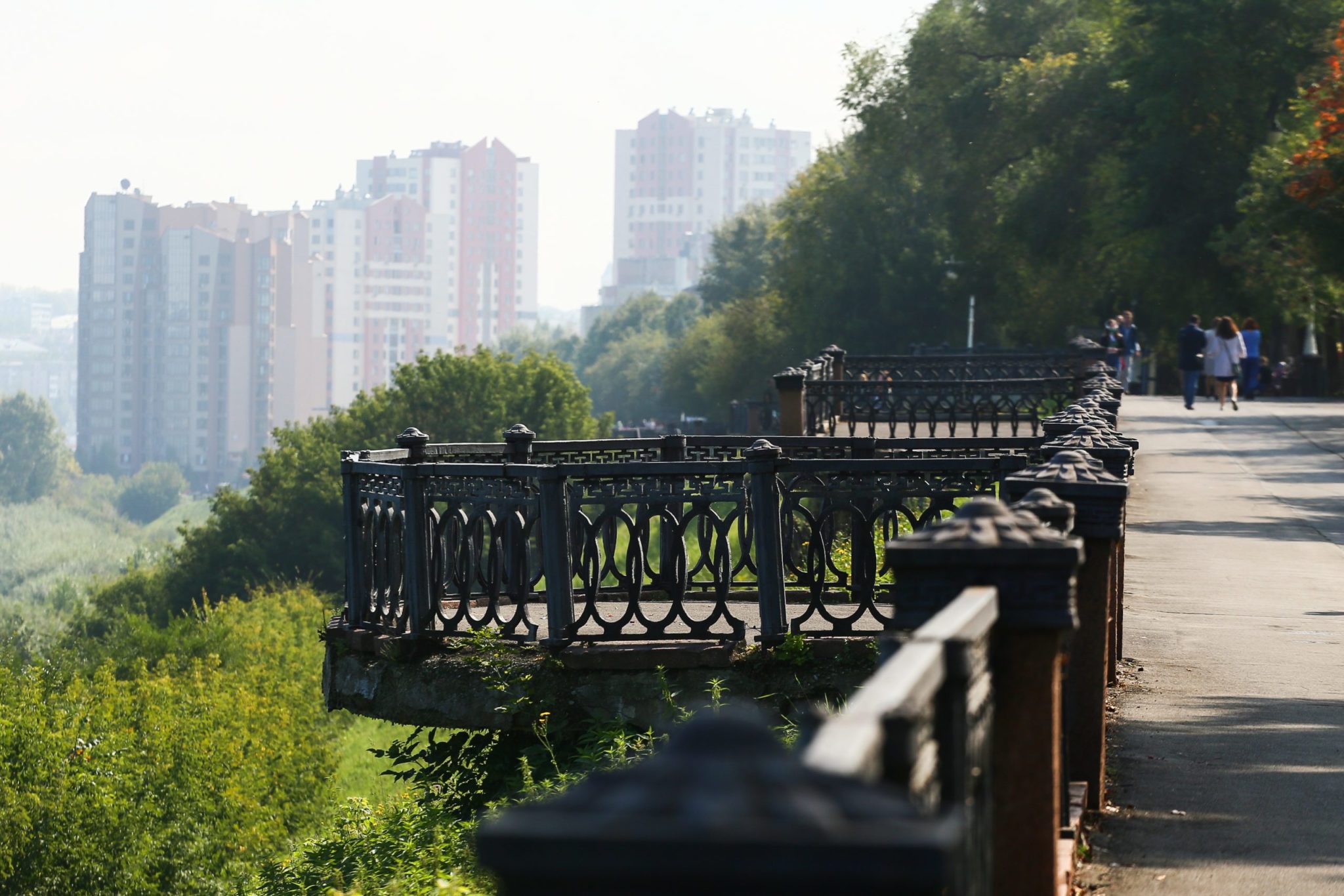 В Кемерове запретили спуск по лестницам на Притомской набережной