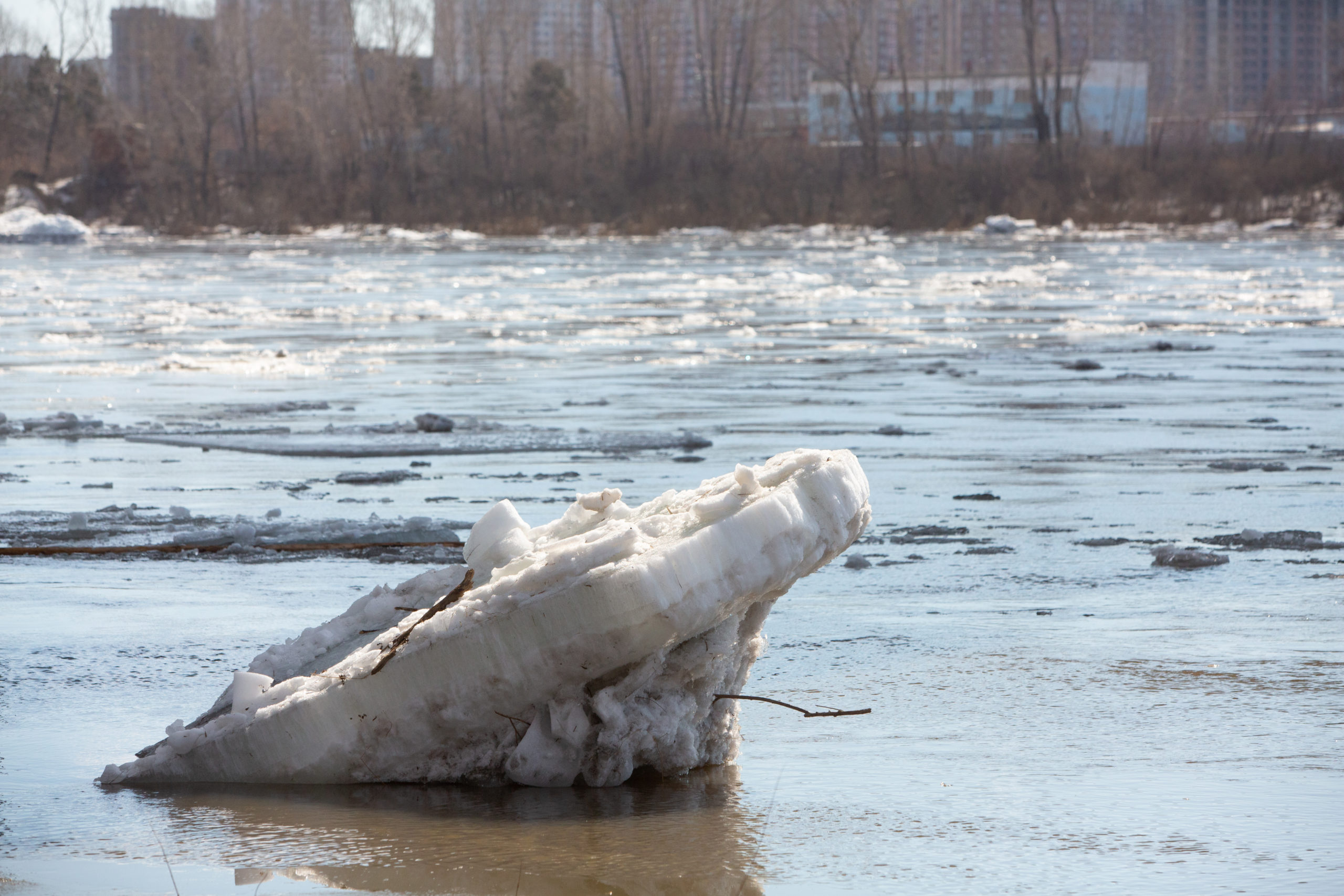 На реке Мрассу в Таштагольком районе взорвали лёд