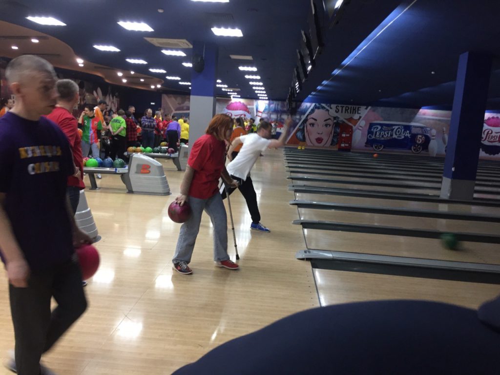 В Новокузнецке прошел VII областной инклюзивный чемпионат по боулингу