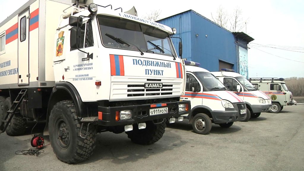 На случай «большой воды»: в Новокузнецке провели смотр спасательной техники
