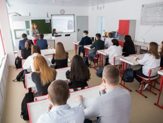 Российские учителя против удлинения школьных уроков