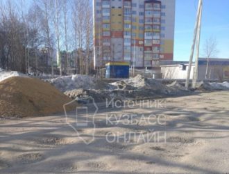 Жители Анжеро-Судженска жалуются на разбитую дорогу