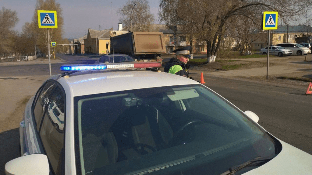 На водителя грузовика, сбившего ребёнка на пешеходе в Кемерове, возбудили уголовное дело