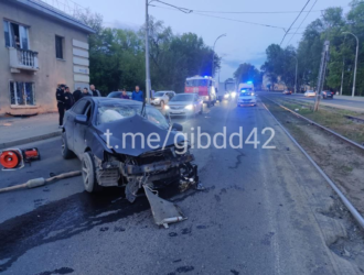 «Не справился с управлением: в Кемерове водитель и пассажир пострадали в ДТП