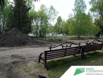 В Ленинском районе Кемерове начался ремонт старого сквера