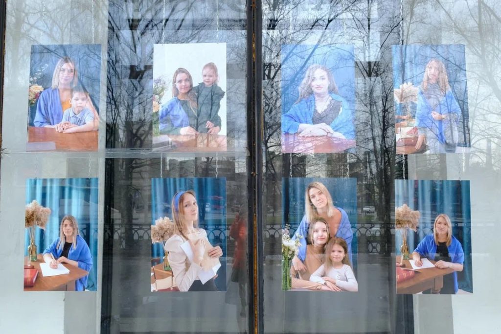 Фотовыставку «Тихий фронт» открыли в Новокузнецком художественном музее