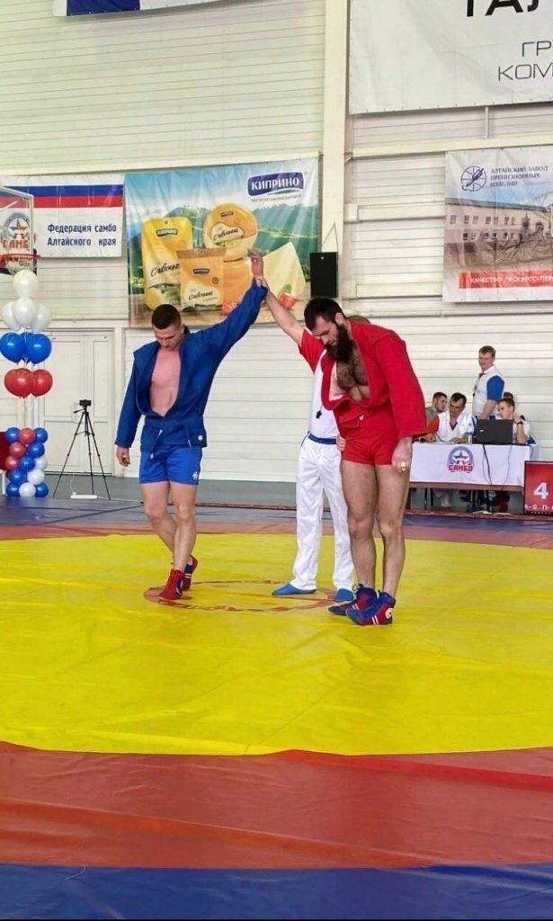 Кемеровчанин Евгений Шишкин занял призовое место на всероссийских соревнованиях по самбо