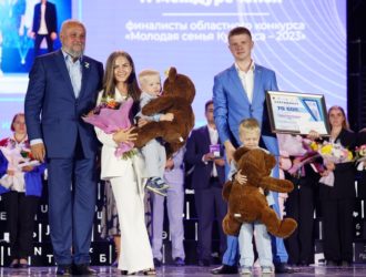 Сергей Цивилев поздравил участников Всекузбасского слета с предстоящим Днем молодежи