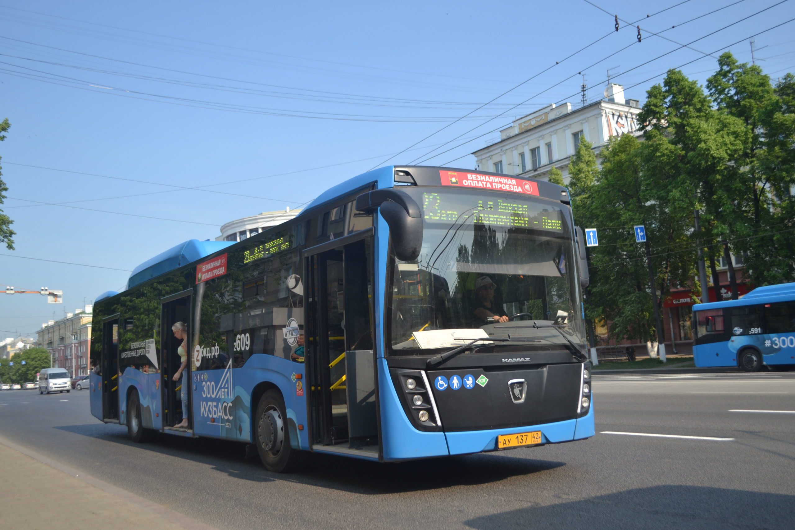 Кемеровские автобусы переоборудуют после жалоб о духоте в транспорте