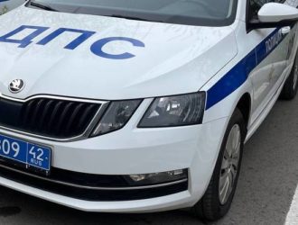 В Новокузнецке остановили нетрезвого водителя-бесправника с ребенком в салоне