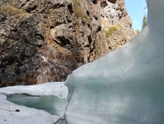 В Кузбассе до сих пор не растаял снег