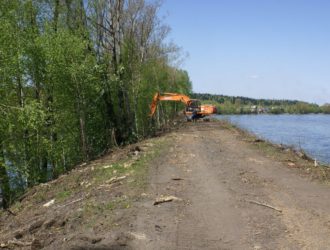 В Междуреченске начался второй этап реконструкция дамбы на Томи