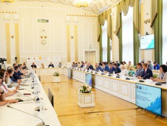 Рубль установил рекорд в расчётах с Европой за экспорт