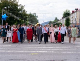 В школах Кузбасса сегодня пройдут выпускные балы
