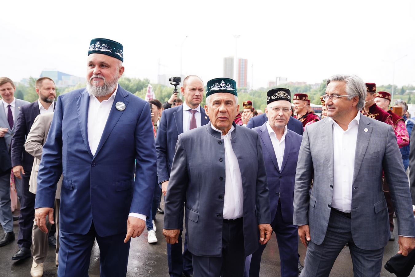 Сергей Цивилев и Рустам Минниханов поздравили участников Сабантуя в Кузбассе