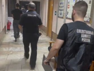 Кемеровчанин набросился с ножом на женщину и чуть ее не убил