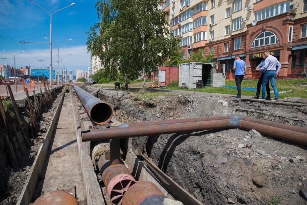 В Новокузнецке монтаж трубопроводов на ул. Тольятти выполнен более чем наполовину