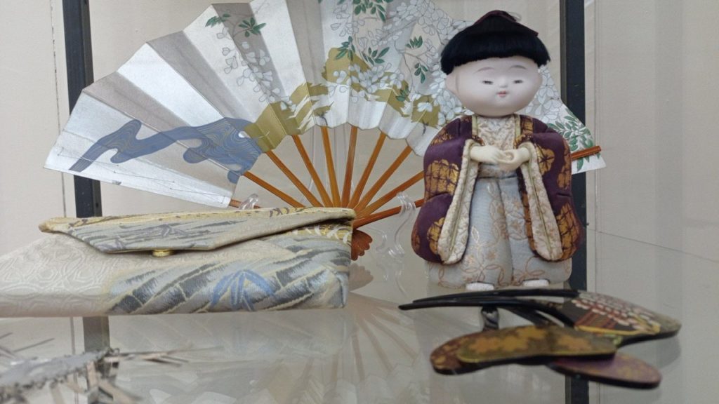 Япония в предметах: в Новокузнецке открыли выставку, посвященную самой загадочной стране Востока