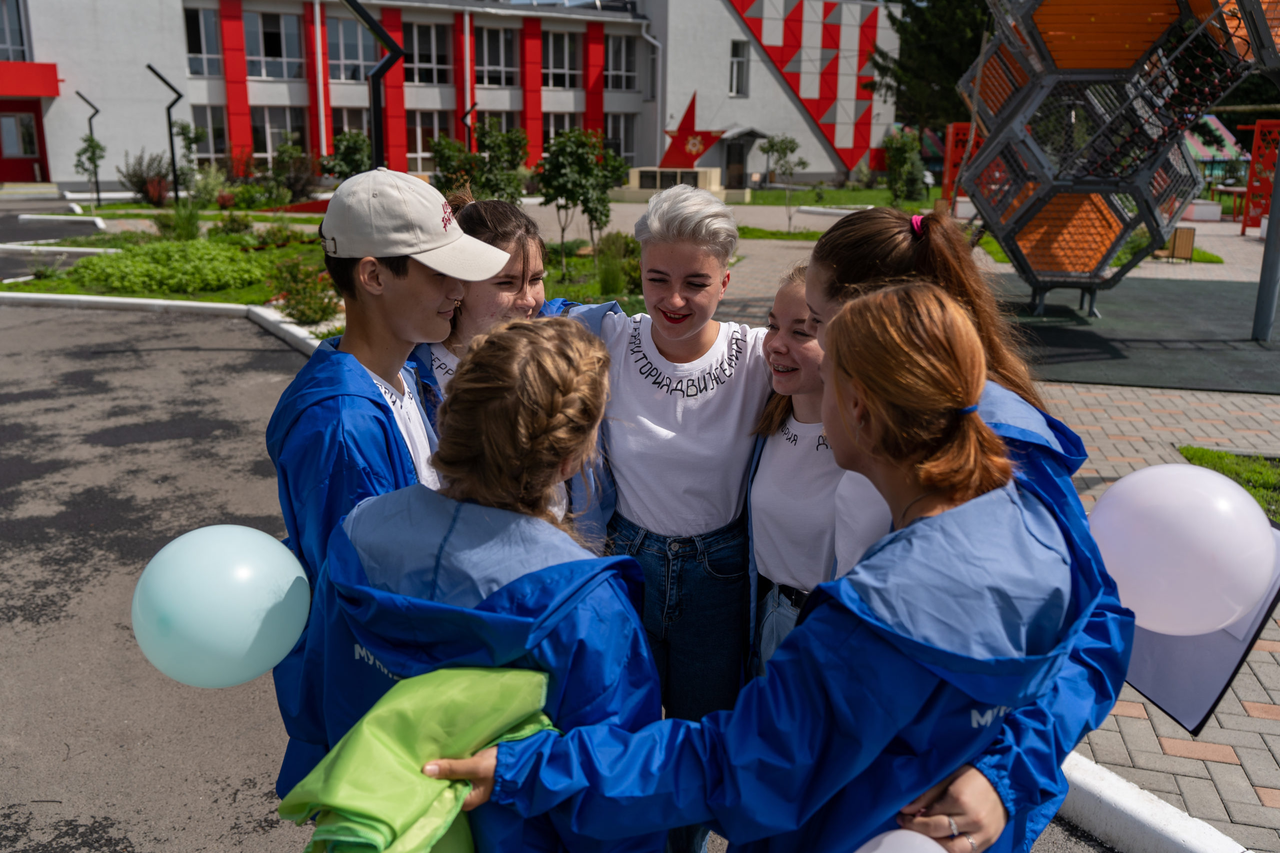 В Кузбассе продолжается трудовое лето для школьников