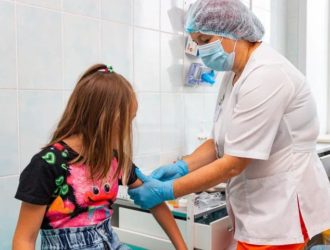 Вакцинация от гриппа стартовала: эпидемиологи Кузбасса рекомендуют не отказываться от прививки