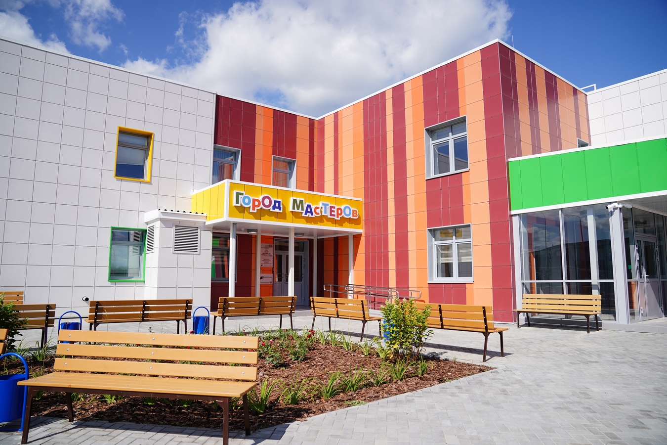 Сергей Цивилев проверил готовность к открытию нового детского сада в Юрге