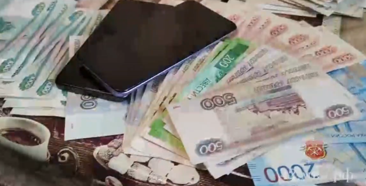 В Новокузнецке уборщица квартиры украла у пенсионерки 250 тысяч  рублей