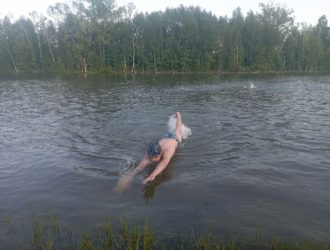 В Новокузнецке состоялся первый чемпионат города по плаванию на открытый воде
