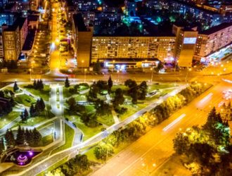 В Новокузнецке к зиме 90 % уличных светильников заменят на энергосберегающие
