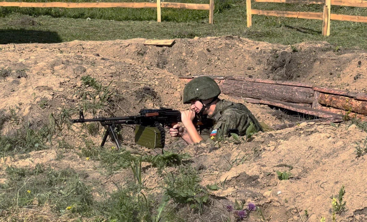 Военнослужащие военной службы по призыву ЦВО уничтожили условного противника в ходе занятий на полигоне в Кемеровской области