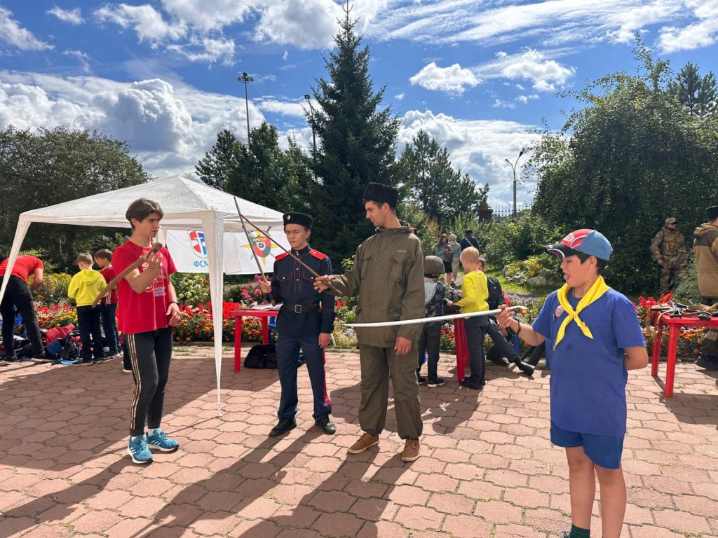 В Новокузнецке прошёл фестиваль «Яблоко от яблони»
