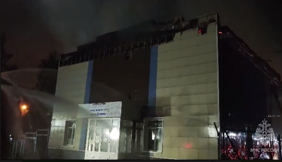 В Междуреченске ночью случился крупный пожар