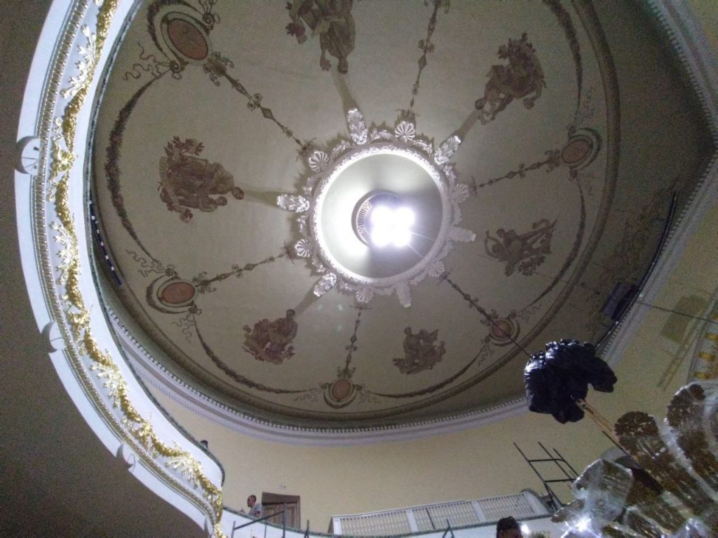 В Прокопьевском драмтеатре близится к завершению реставрация большого зрительного зала