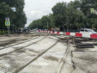 В Новокузнецке на Комсомольской площадке завершается первый этап капремонта трамвайных путей