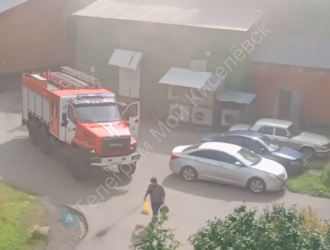 Огонь охватил супермаркет в кузбасском городе