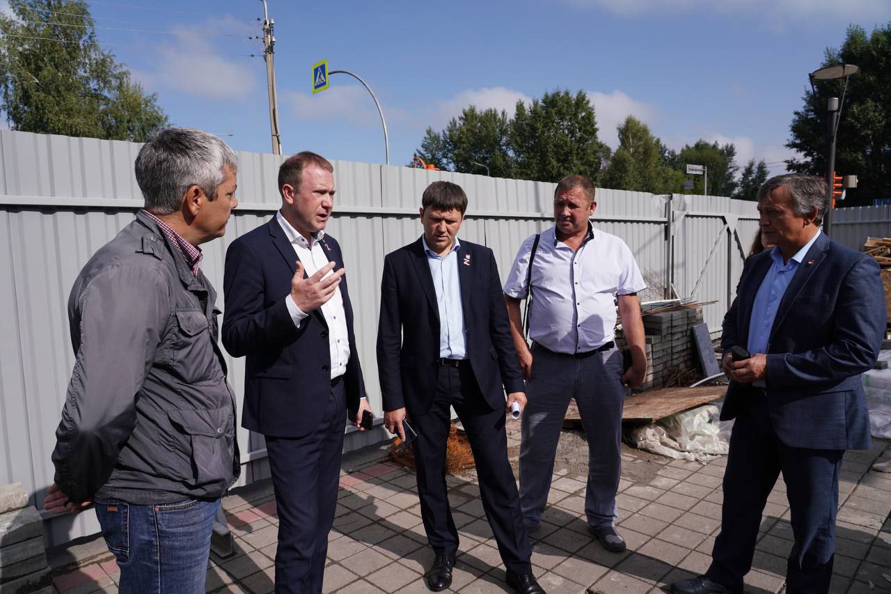 Глава Кемерова рассказал о ходе ремонта сквера имени Гагарина