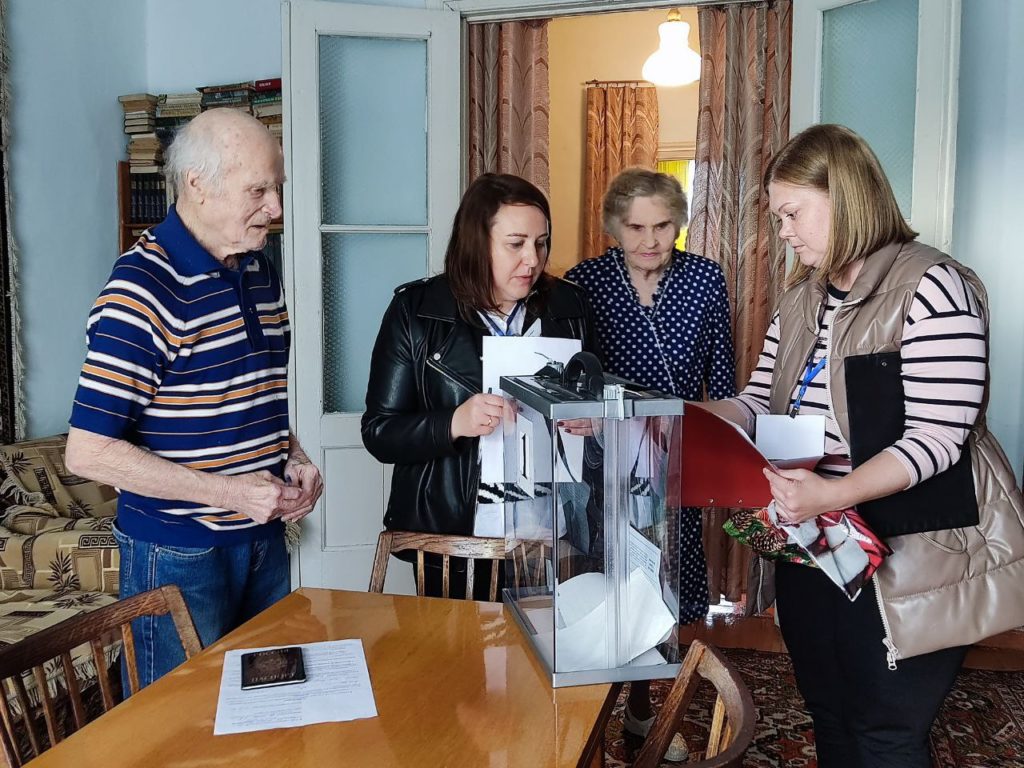 Кузбасские долгожители приняли участие в голосовании