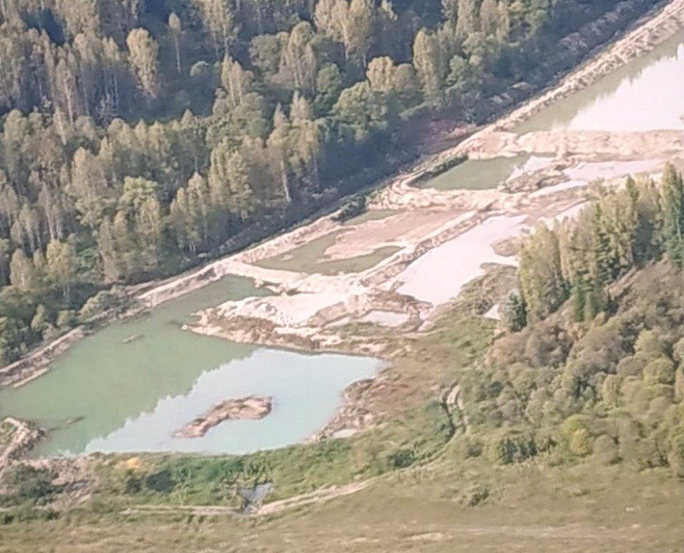 В Кузбассе золотодобытчиков поймали на загрязнении реки