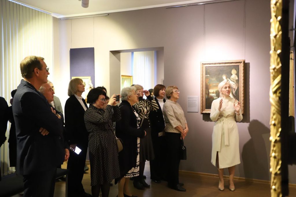 В Кемерове открылась масштабная выставка «Три века русского портрета»