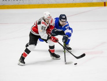 ХК «Металлург» победил во всех матчах выездной серии в регулярном чемпионате ВХЛ