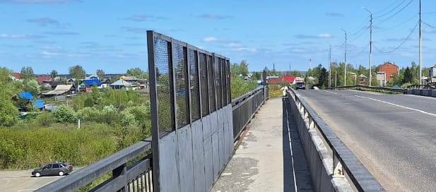 Небезопасный автомобильный мост в Тайге должны отремонтировать по решению суда