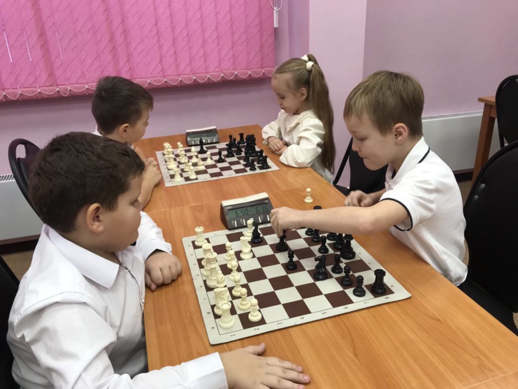 В Новокузнецке выясняют, кто лучший шахматист среди дошкольников