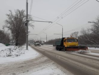 В Новокузнецке дорожники работают в усиленном режиме