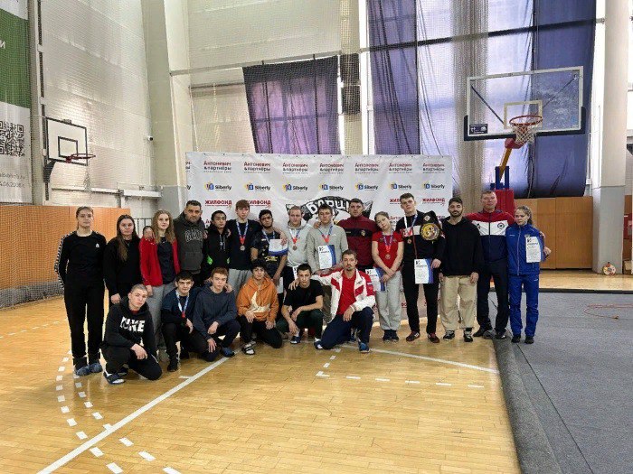 Борцы из Кузбасса завоевали девять медалей на всероссийском турнире в Хакасии