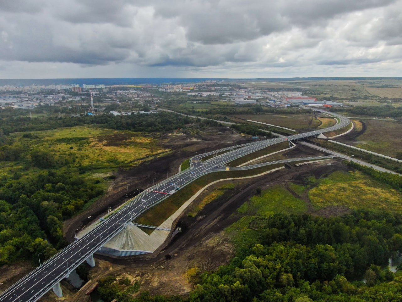 Регионы России получат допфинансирование на строительство автомобильной инфраструктуры