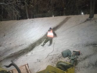 В Новокузнецке ликвидировали еще одну опасную горку