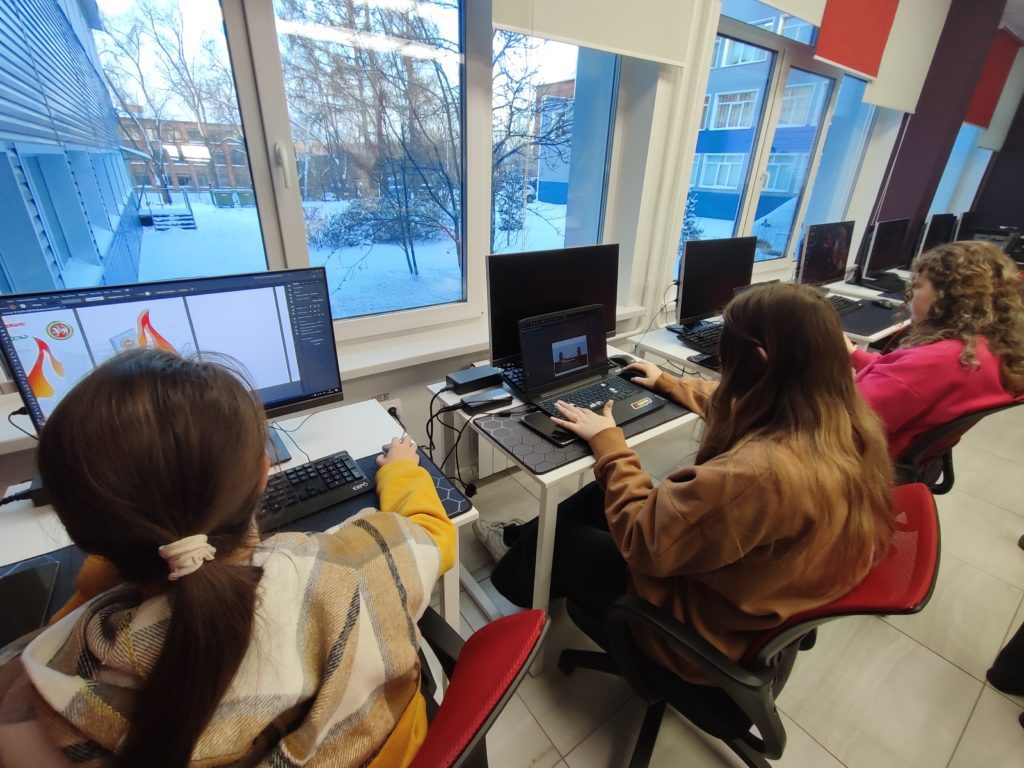 «Продуманы все мелочи»: журналистам провели экскурсию по Сибирскому колледжу сервиса и технологий