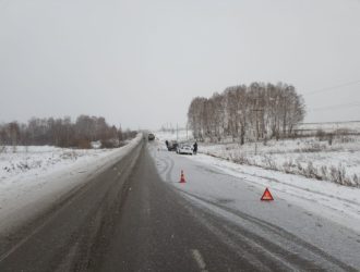 В Новокузнецке легковушка столкнулась с грузовиком