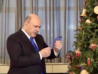 Премьер-министр РФ исполнит новогодние мечты троих детей