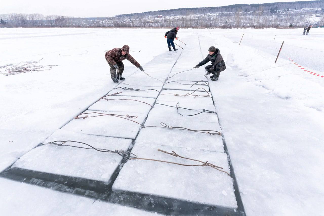 В Кемерове начали подготовку к созданию ледового городка на площади Советов