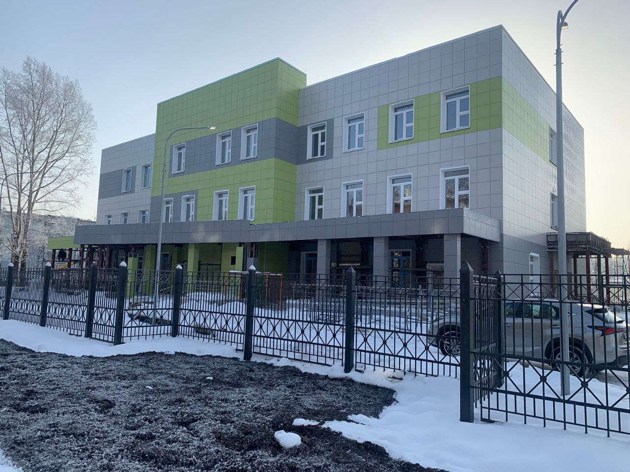 В Новокузнецке строительство новой поликлиники в Абашево должны завершить в январе 2024 года